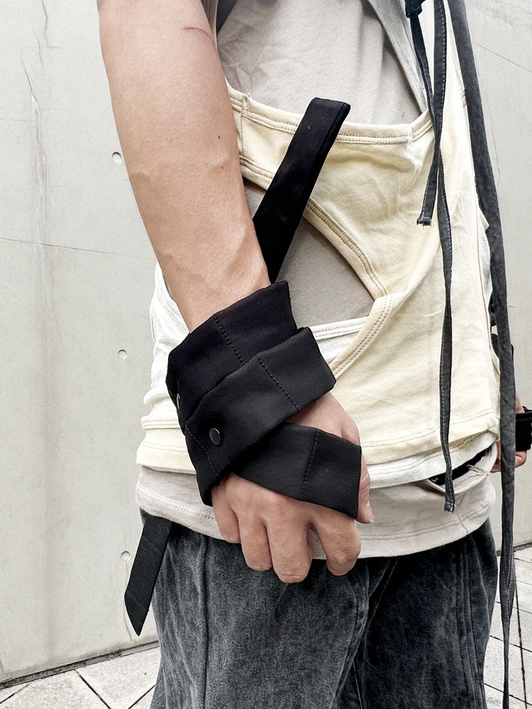 Deconstructed Strap Padded Gloves WN13874