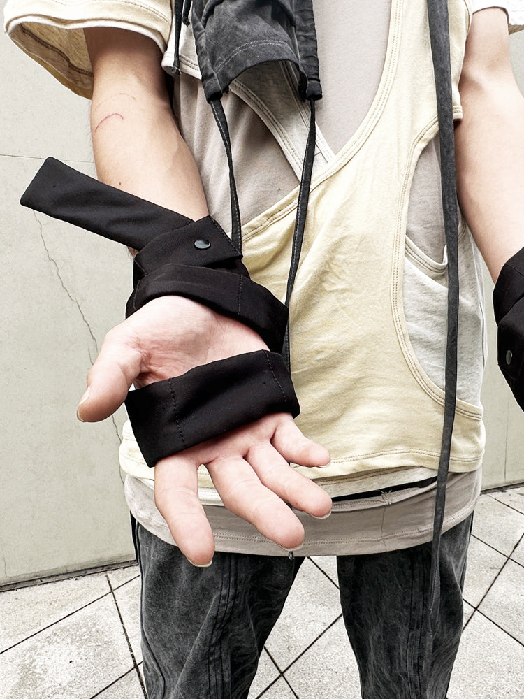 Deconstructed Strap Padded Gloves WN13874